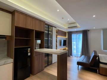 DISEWAKAN APARTEMEN PODOMORO TOWER LIBERTY – LT 25, UNIT BARU & FULL FURNISH!