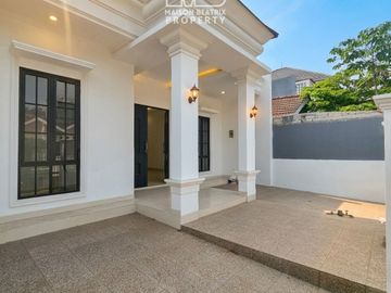 RUMAH BARU CANTIK SIAP HUNI DI KENCANA LOKA, BSD