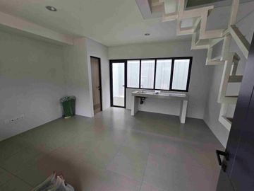 Disewakan Rumah Park Serpong tipe X2 Lokasi Cluster Terdepan