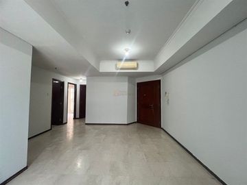 Disewakan Apartemen Royal Mediterania Garden Residences 2BR+1 Unfurnish Luas 87m2 Siap Huni Lokasi Strategis Dekat Mall Cp Di Tanjung Duren