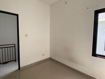 Jual Rumah OVER KREDIT 2LT 98JT di Graha Laras Sentul dkt Tol