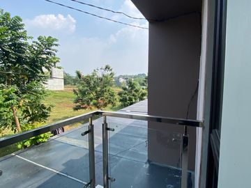 Jual Rumah OVER KREDIT 2LT 98JT di Graha Laras Sentul dkt Tol
