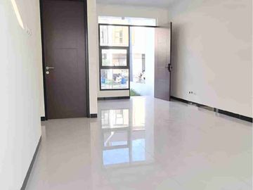 Rumah baru 2 lt design modern minimalis Cluster favorite di Taman Kopo Indah 5