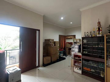 Dijual Rumah 2 Lantai Modern Komplek Billymoon Pondok Kelapa, Jakarta Timur  Posisi Hoek, 2 muka.