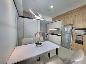 Disewakan Apartemen Orange County 2Br Besar Luas 89 Tower Irvine Lantai Tinggi