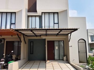 Dijual Rumah Ready 2 Lantai, Baru Murah, Dekat Stasiun LRT Ciracas Jakarta Timur