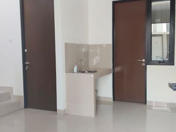 Disewakan Rumah 2 Lantai Metland Puri Cipondoh Tangerang – 3 Kamar Tidur