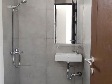 Disewakan Rumah 2 Lantai Metland Puri Cipondoh Tangerang – 3 Kamar Tidur
