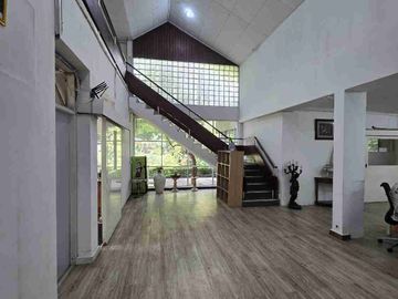 Jual rumah kantor zona komersil Brawijaya Prapanca Jaksel