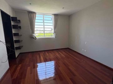 Casa en Venta en Santa Cruz Guadalupe, zona Zavaleta