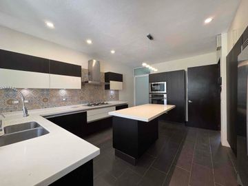 Casa en Venta en Santa Cruz Guadalupe, zona Zavaleta