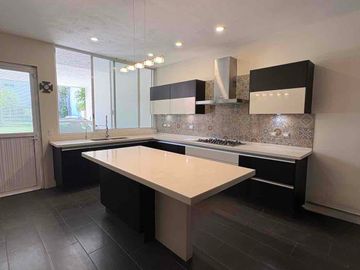 Casa en Venta en Santa Cruz Guadalupe, zona Zavaleta