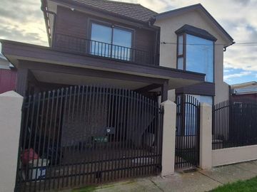 Vendemos caa villa Austral 2 pisos , 3 dorm,3 baños