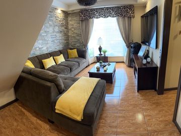 Vendemos caa villa Austral 2 pisos , 3 dorm,3 baños