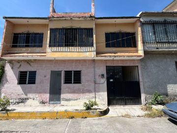 Casa de recuperación bancaria a la venta en Felipe Carrillo Puerto, Ruben Jaramillo, Temixco, Morelos.