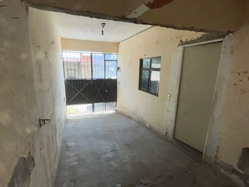 Casa de recuperación bancaria a la venta en Felipe Carrillo Puerto, Ruben Jaramillo, Temixco, Morelos.