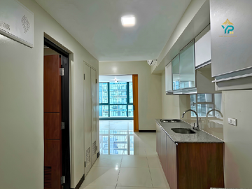 Ready for Occupancy Rent to Own 1 Bedroom unit One Uptown Residence BGC for Sale by Megaworld near to Uptown Mall Parade and Mitsukoshi Mall Shangrila