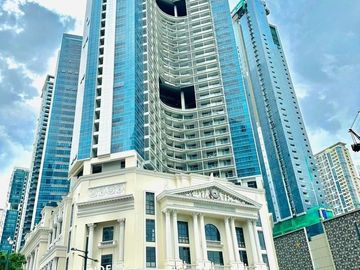 Ready for Occupancy Rent to Own 2 Bedroom unit Uptown Parksuites BGC for Sale by Megaworld near to Uptown Mall Parade and Mitsukoshi Mall Shangrila