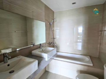 Ready for Occupancy Rent to Own 2 Bedroom unit Uptown Parksuites BGC for Sale by Megaworld near to Uptown Mall Parade and Mitsukoshi Mall Shangrila
