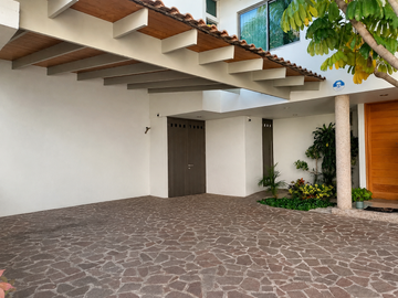 CASA A CAMPO DE GOLF, Villas de Irapuato