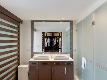 Penthouse de lujo en Mareazul /  Casa Nido