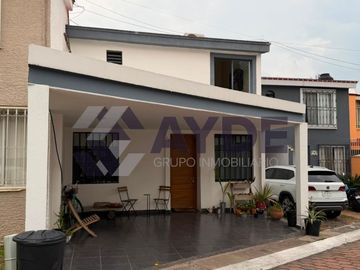 CASA EN VENTA EN JARDINES DEL COUNTRY INT. 44