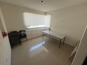 Renta Casa Amueblada en El Mirador 3 Recamaras 3 Baños Estudio Patio Privado