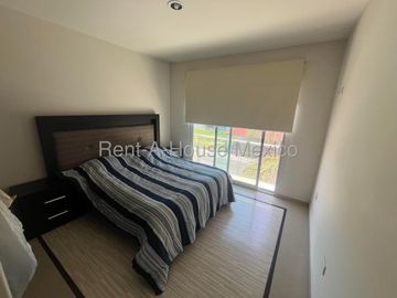 Renta Casa Amueblada en El Mirador 3 Recamaras 3 Baños Estudio Patio Privado