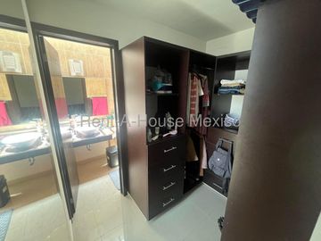 Renta Casa Amueblada en El Mirador 3 Recamaras 3 Baños Estudio Patio Privado