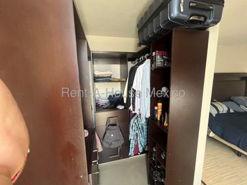 Renta Casa Amueblada en El Mirador 3 Recamaras 3 Baños Estudio Patio Privado
