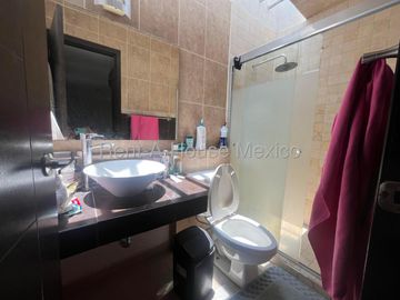 Renta Casa Amueblada en El Mirador 3 Recamaras 3 Baños Estudio Patio Privado
