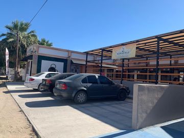 PLAZA DE LOCALES COMERCIALES EN VENTA