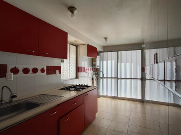 DEPARTAMENTO CON EXCELENTE UBICACIÓN DE 2 RECÁMARAS, SAN MARTÍN XOCHINAHUAC, AZCAPOTZALCO.