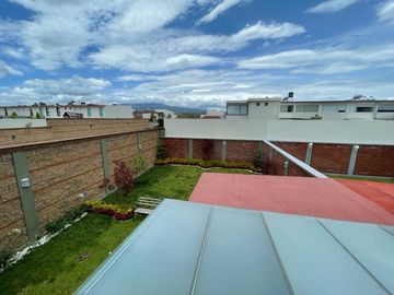 CASA EN RENTA BOSQUE DE LAS FUENTES, MODELO CAPRI, CALIMAYA, A UNOS MIN DE METEPEC