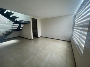 CASA EN RENTA BOSQUE DE LAS FUENTES, MODELO CAPRI, CALIMAYA, A UNOS MIN DE METEPEC