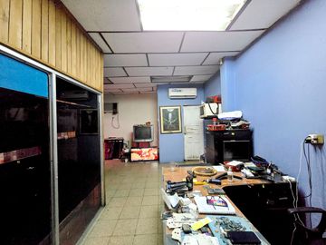 Venta de Propiedad Comercial de 162 m² - Alborada II Etapa, Cerca a Av Principal