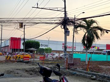 Venta de Propiedad Comercial de 162 m² - Alborada II Etapa, Cerca a Av Principal
