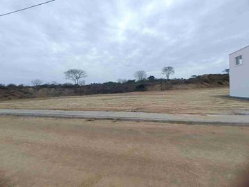 Dos terrenos en venta en Urb Centro de Viajes Vía a la Costa Santa ELENA
