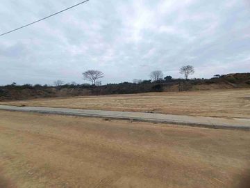 Dos terrenos en venta en Urb Centro de Viajes Vía a la Costa Santa ELENA