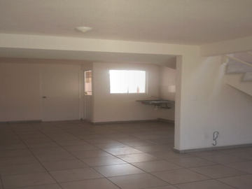 CASA DISPONIBLE DE ENTREGA INMEDIATA EN VENTA EN LA FLORIDA II, SAN MATEO NOPALA
