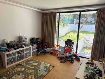 Hermosa residencia en renta en sayavedra