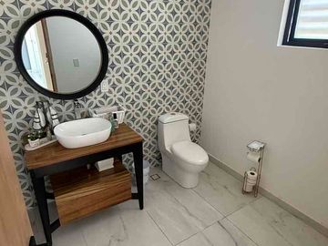 Hermosa residencia en renta en sayavedra
