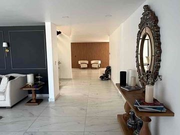 Hermosa residencia en renta en sayavedra