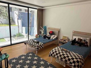 Hermosa residencia en renta en sayavedra