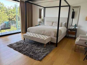 Hermosa residencia en renta en sayavedra