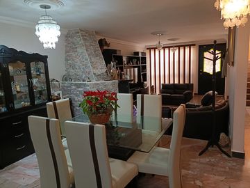 VENTA-AGRADABLE CASA EN COL CAMPESTRE CHURUBUSCO, COY. CDMX
