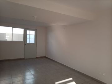 CASA DE 2 RECÁMARAS UBICADO EN ZONA RESIDENCIAL, SAN MATEO NOPALA, OTZOLOTEPEC, ESTADO DE MÉXICO.