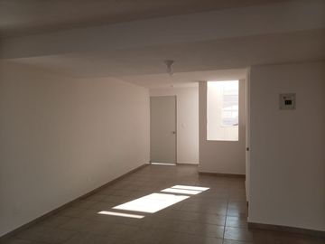 CASA DE 2 RECÁMARAS UBICADO EN ZONA RESIDENCIAL, SAN MATEO NOPALA, OTZOLOTEPEC, ESTADO DE MÉXICO.