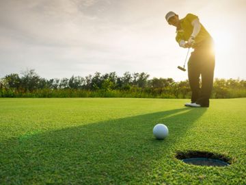 Macrolote comercial 7,332 m2 en residencial con campo de golf, venta Estado de Mexico