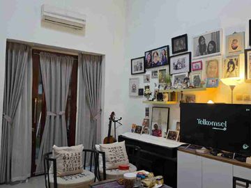 RUMAH  DI PERUM THE EAGLE HILLS MANGUNHARJO TEMBALANG SEMARANG
